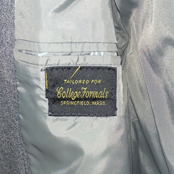 1960s Pierre Cardin tuxedo jacket in perfect condition - Picture 6 of 6